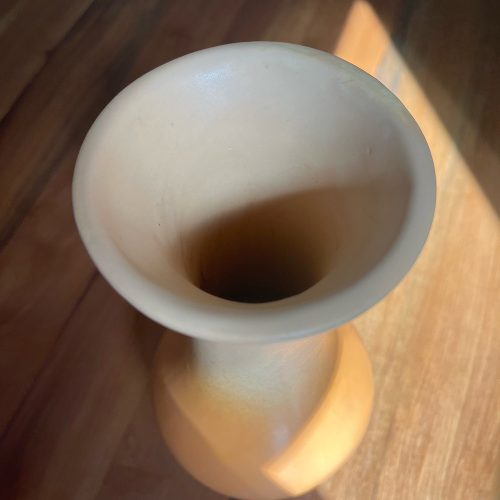 Vintage 70s Royal Haeger 11” Vase Apricot Parfait Matte Glaze Orange Ombre 4232 - Picture 7 of 7